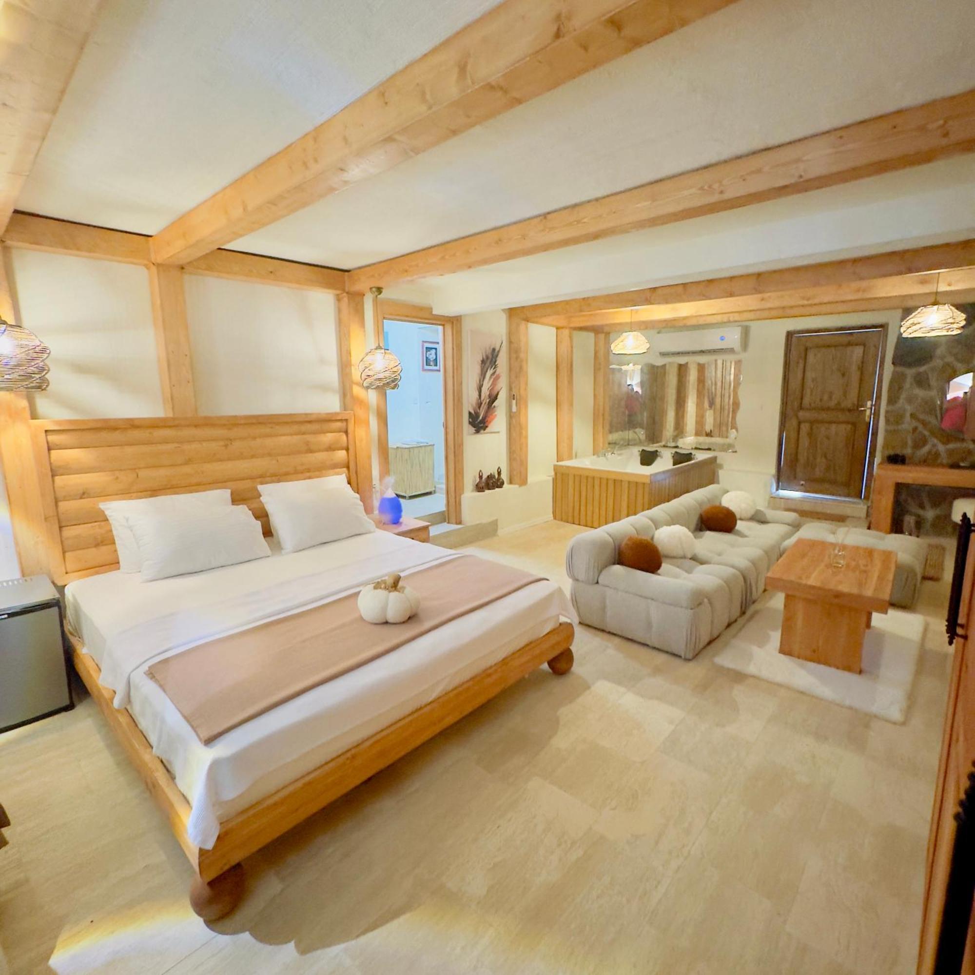 Ride And Stay Çeşme Exteriör bild