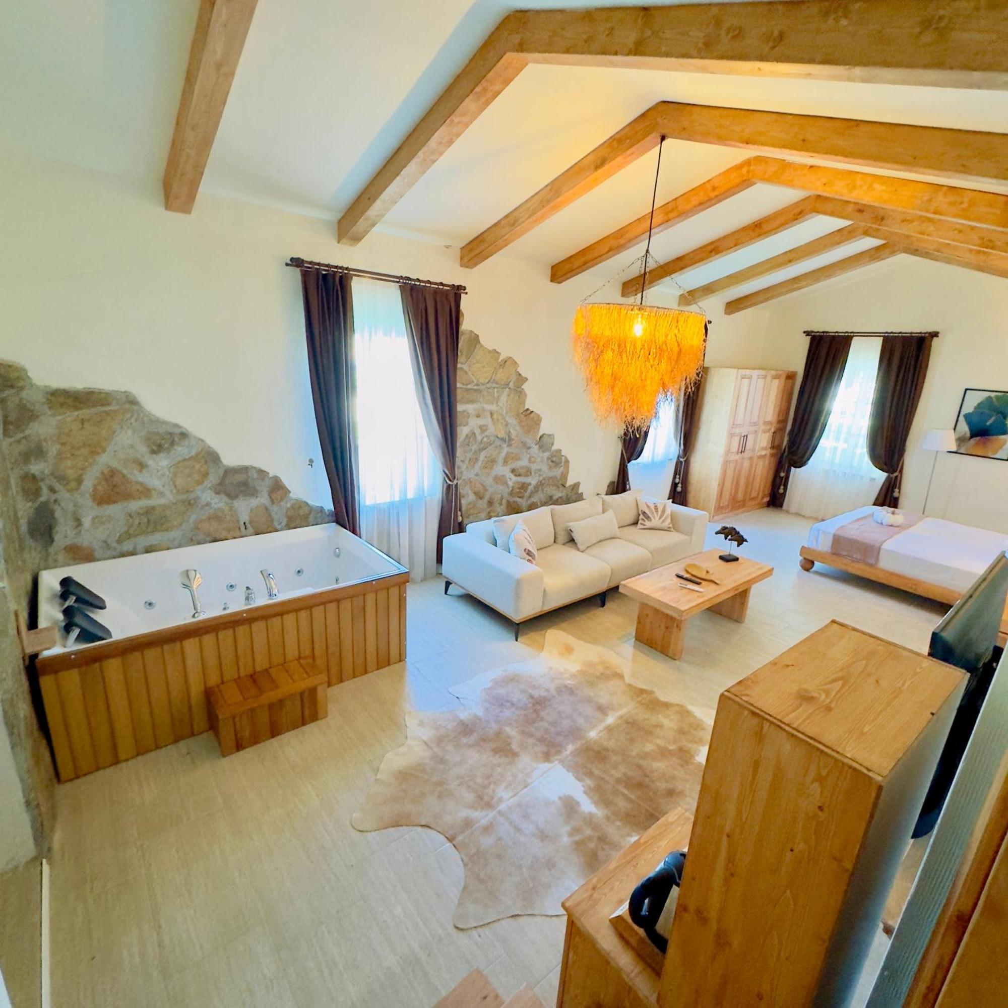 Ride And Stay Çeşme Exteriör bild