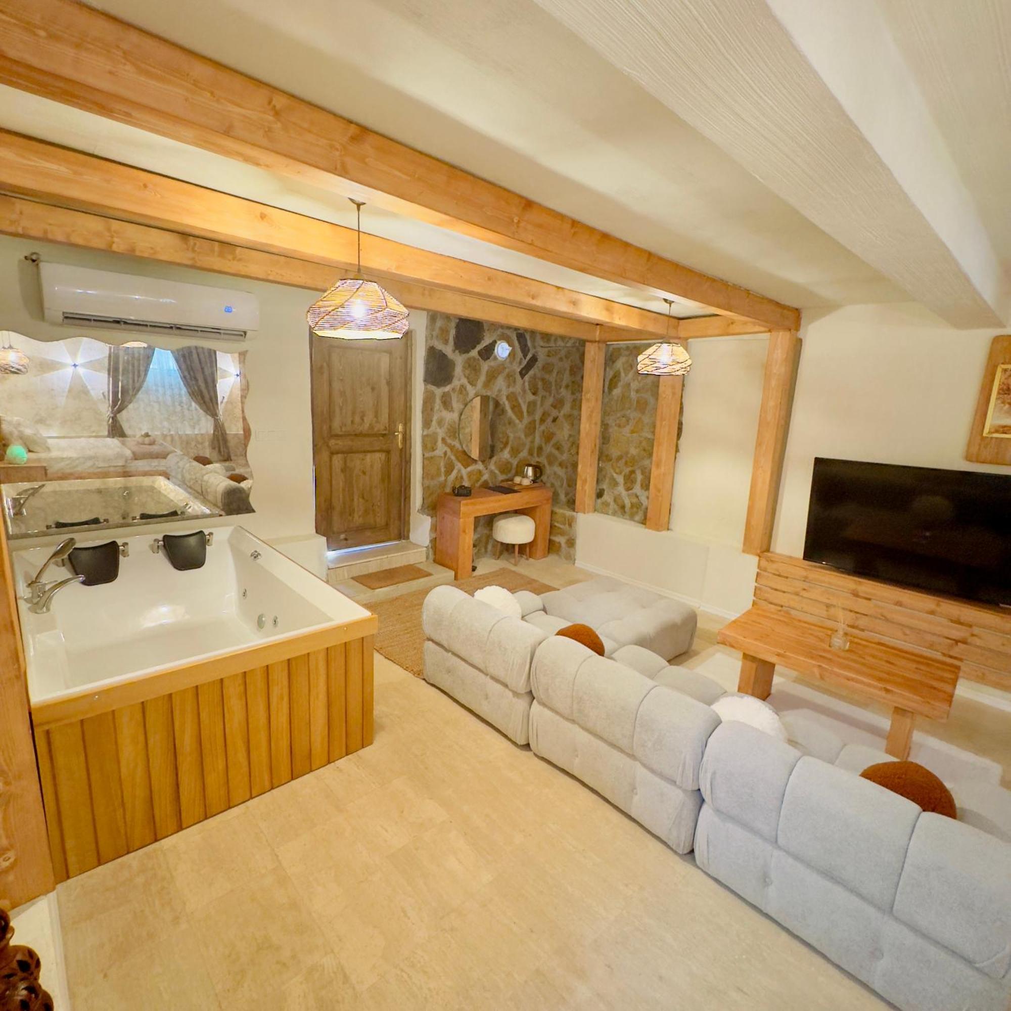 Ride And Stay Çeşme Exteriör bild