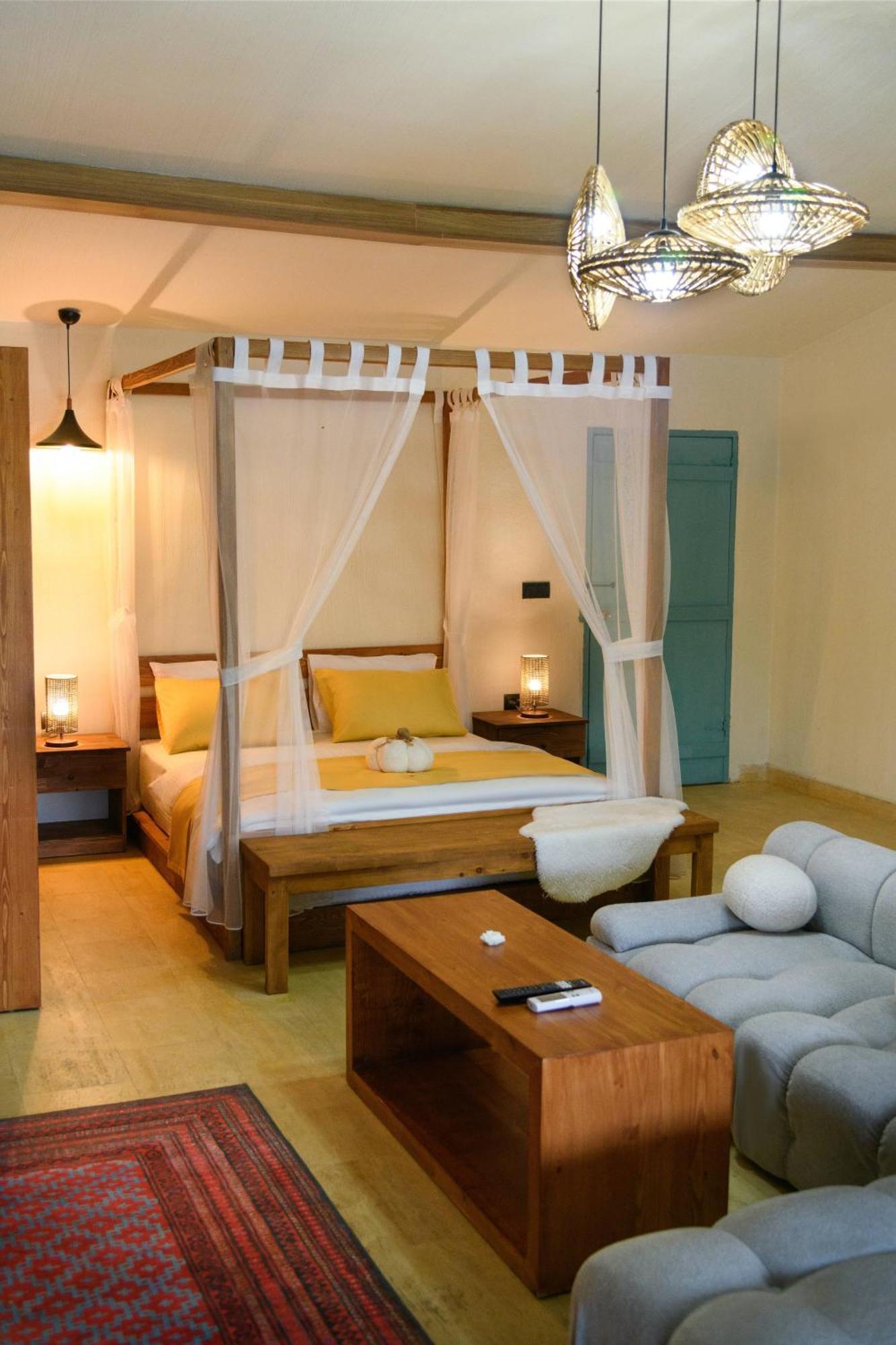 Ride And Stay Çeşme Exteriör bild