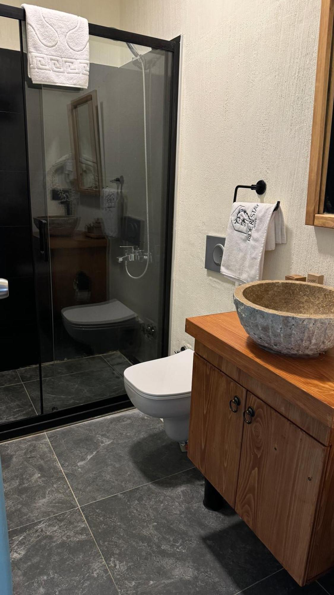 Ride And Stay Çeşme Exteriör bild
