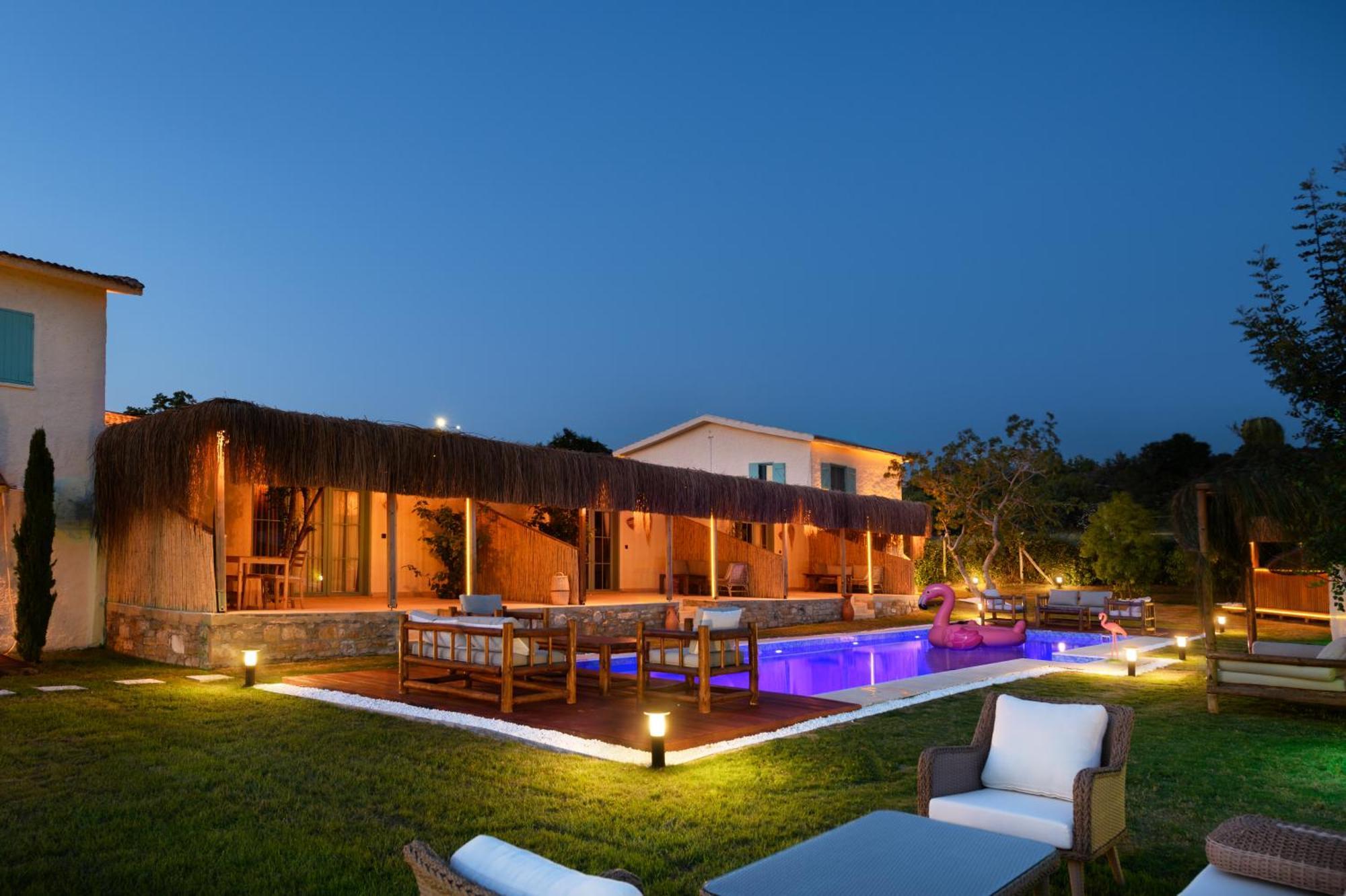 Ride And Stay Çeşme Exteriör bild