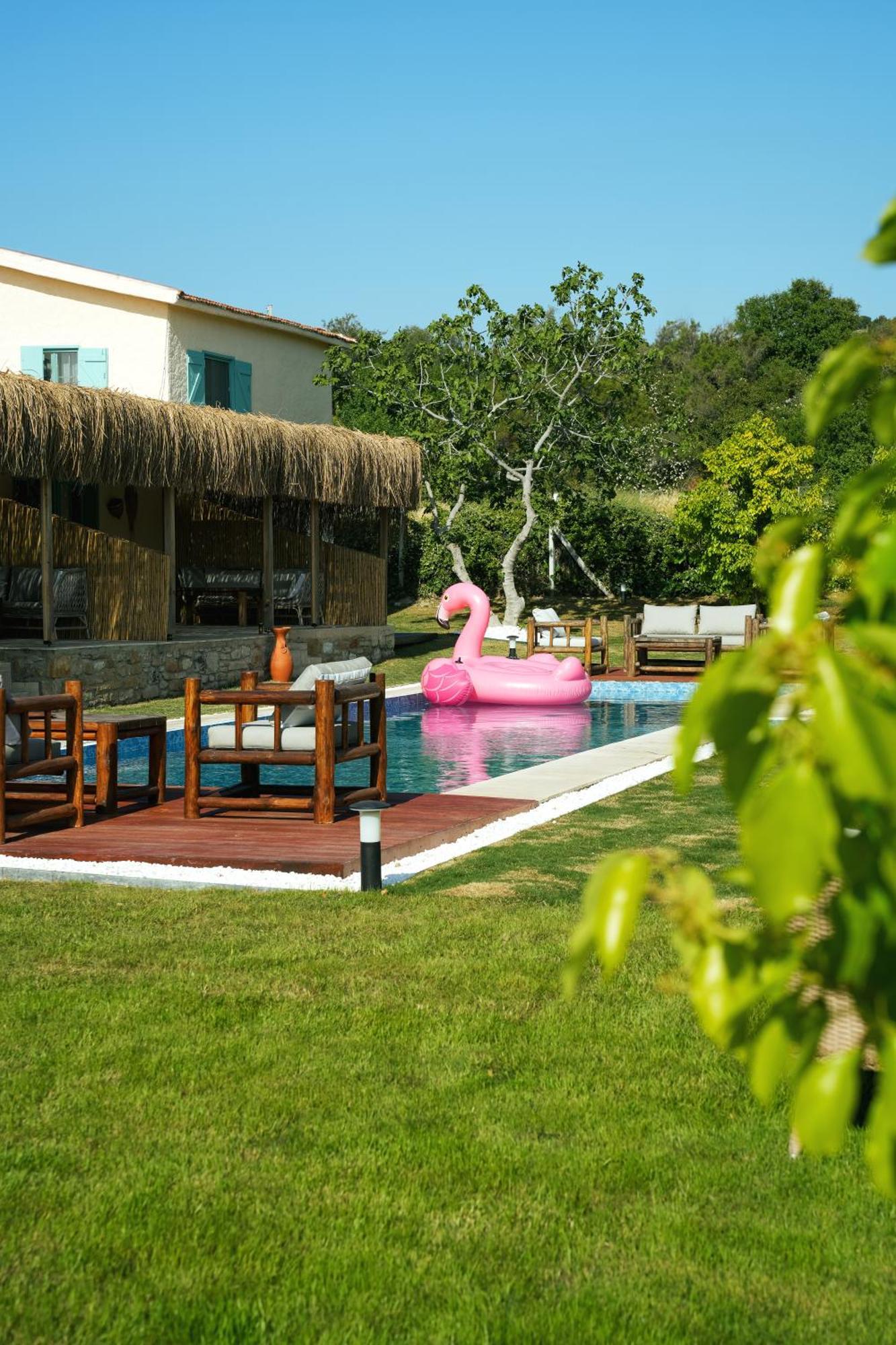 Ride And Stay Çeşme Exteriör bild