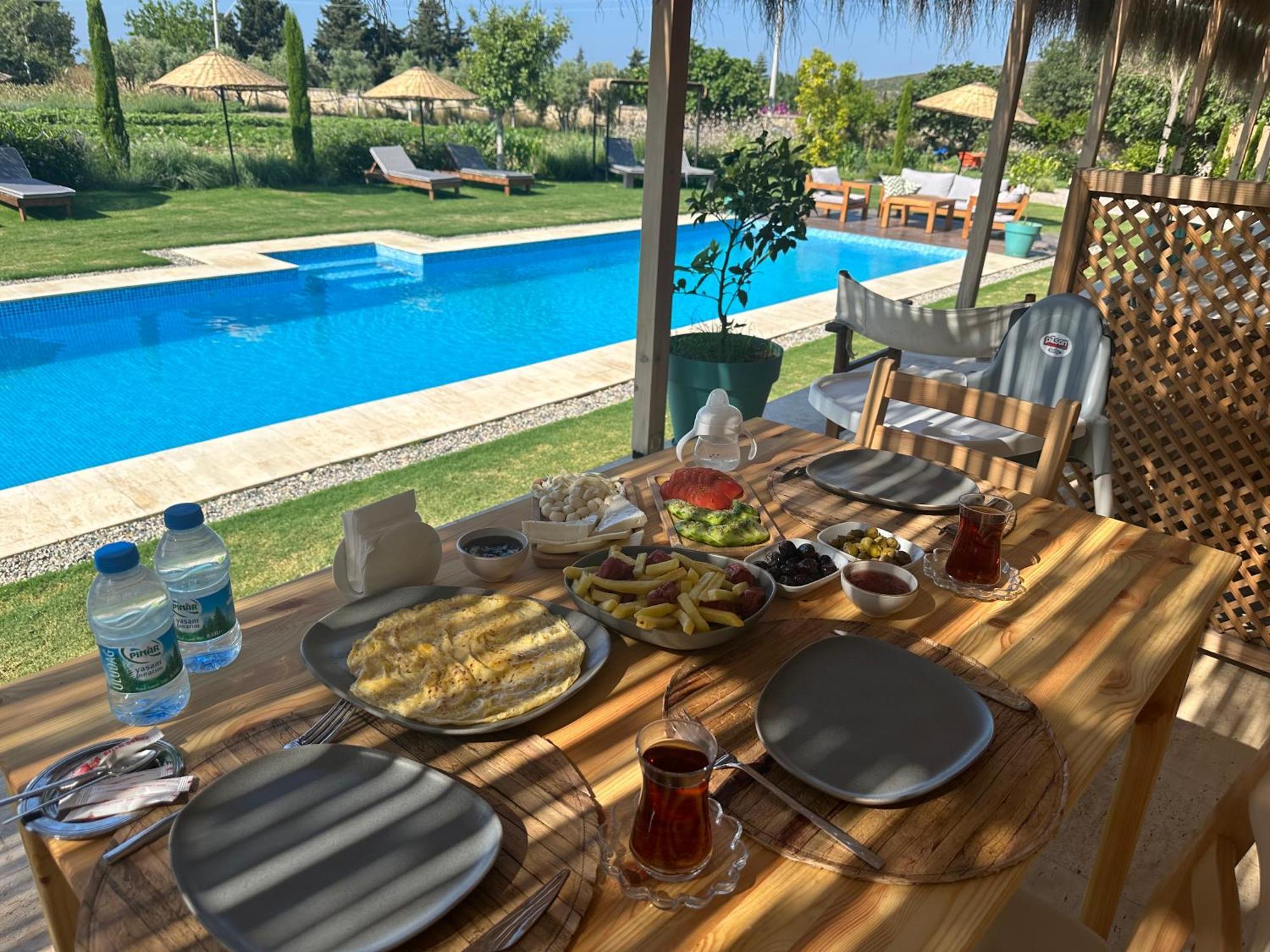 Ride And Stay Çeşme Exteriör bild