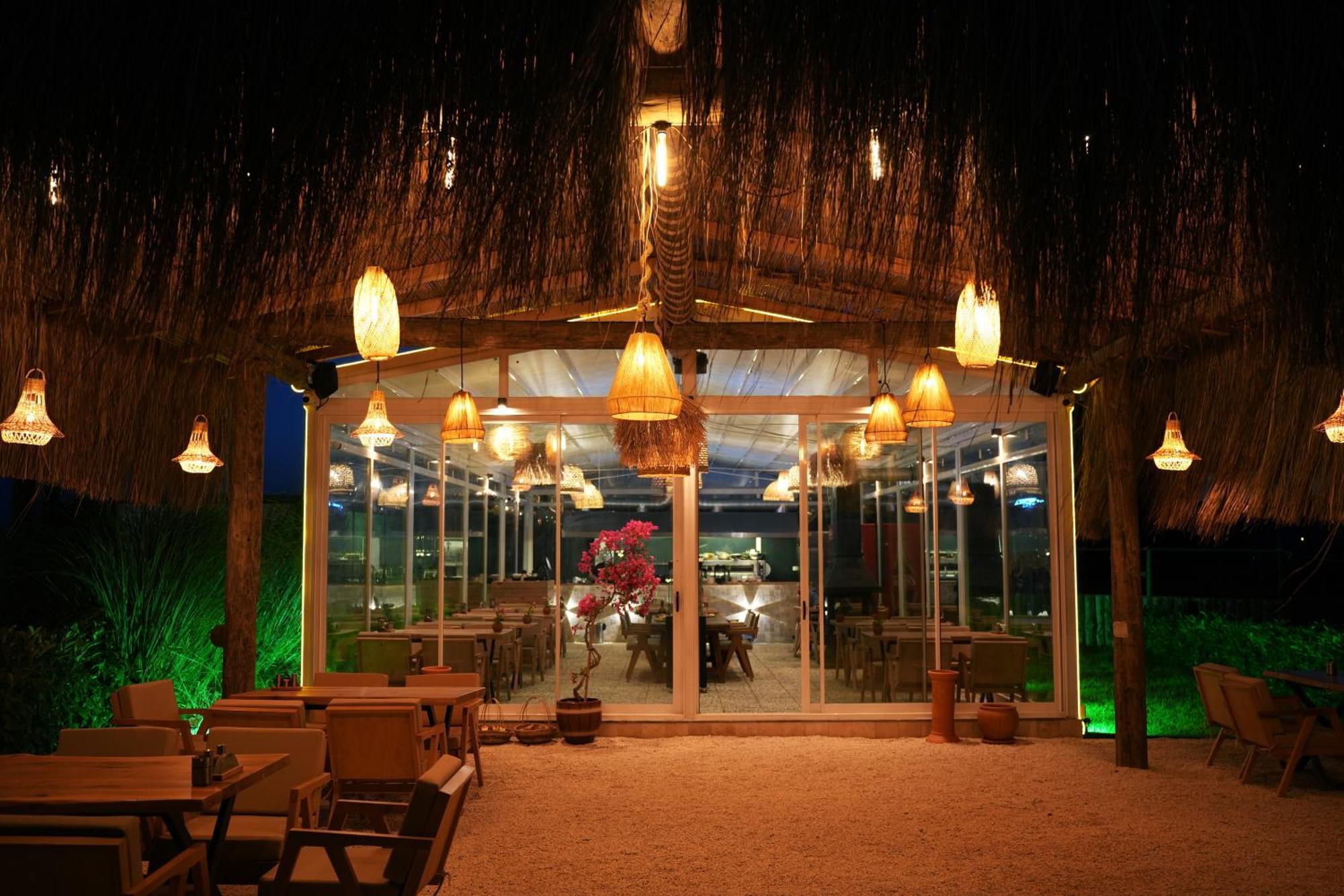 Ride And Stay Çeşme Exteriör bild